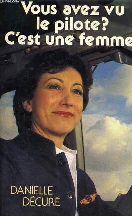 Vous avez vu le pilote? C'est une femme! - Click to enlarge picture.