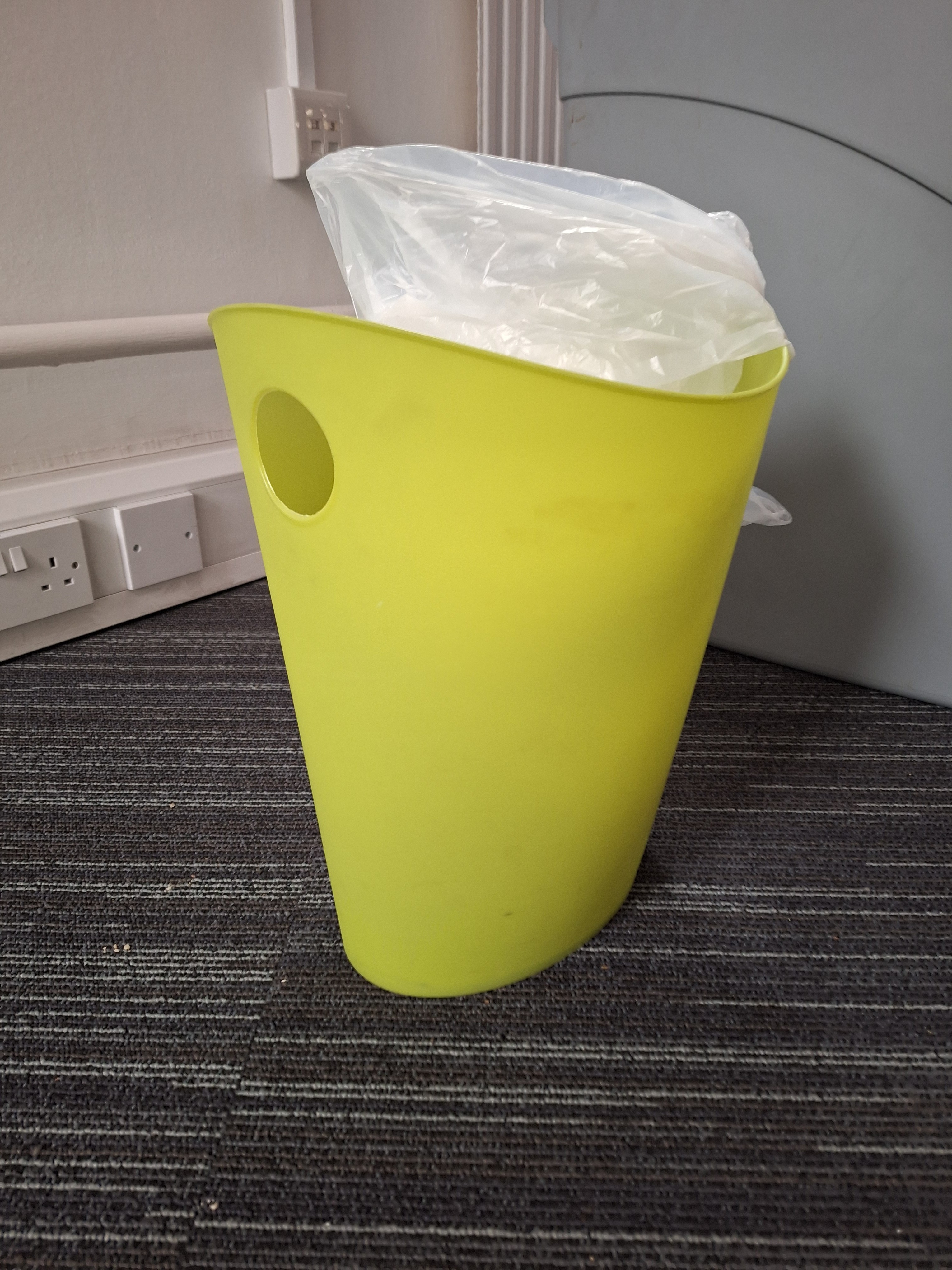 Small wastepaper basket / bin