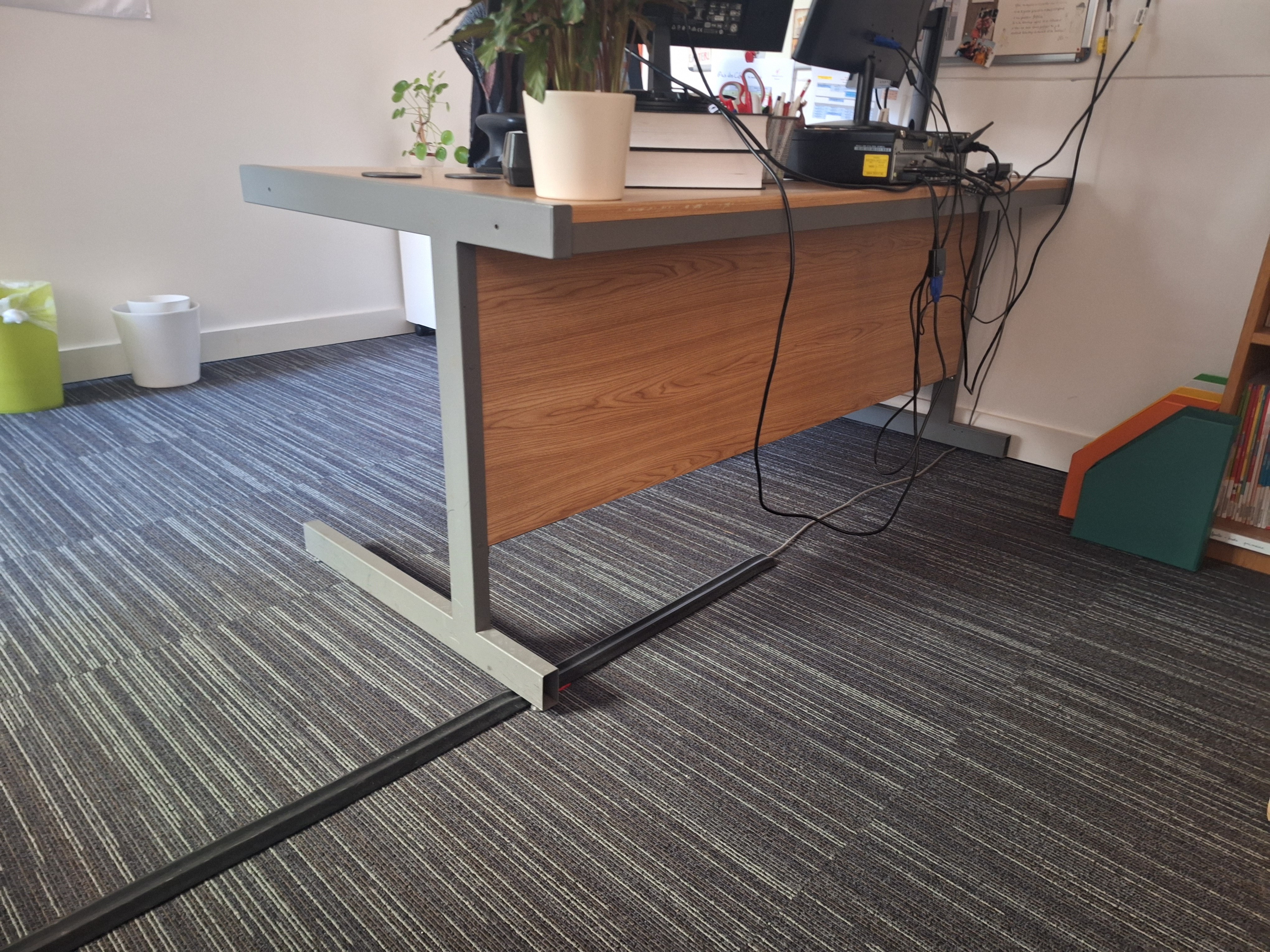Office Desk